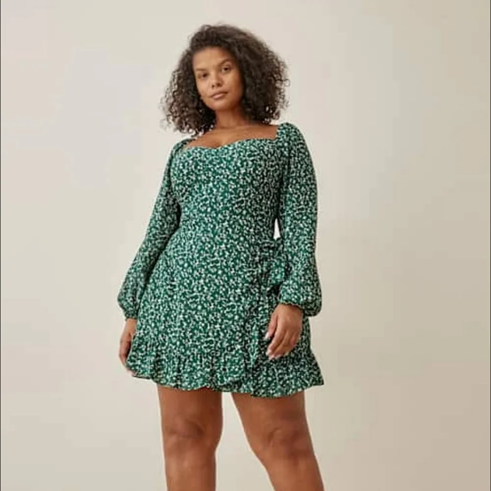 Reformation Cammi Forest Green Plus Size Dress. Dainty Floral Pattern. Size 22 - Picture 5 of 12